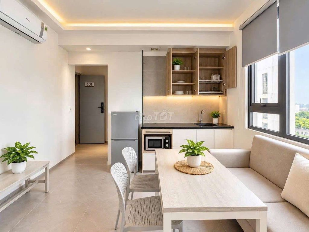 Rent the Grand Guardian full of facilities right here in the Rivere District 7