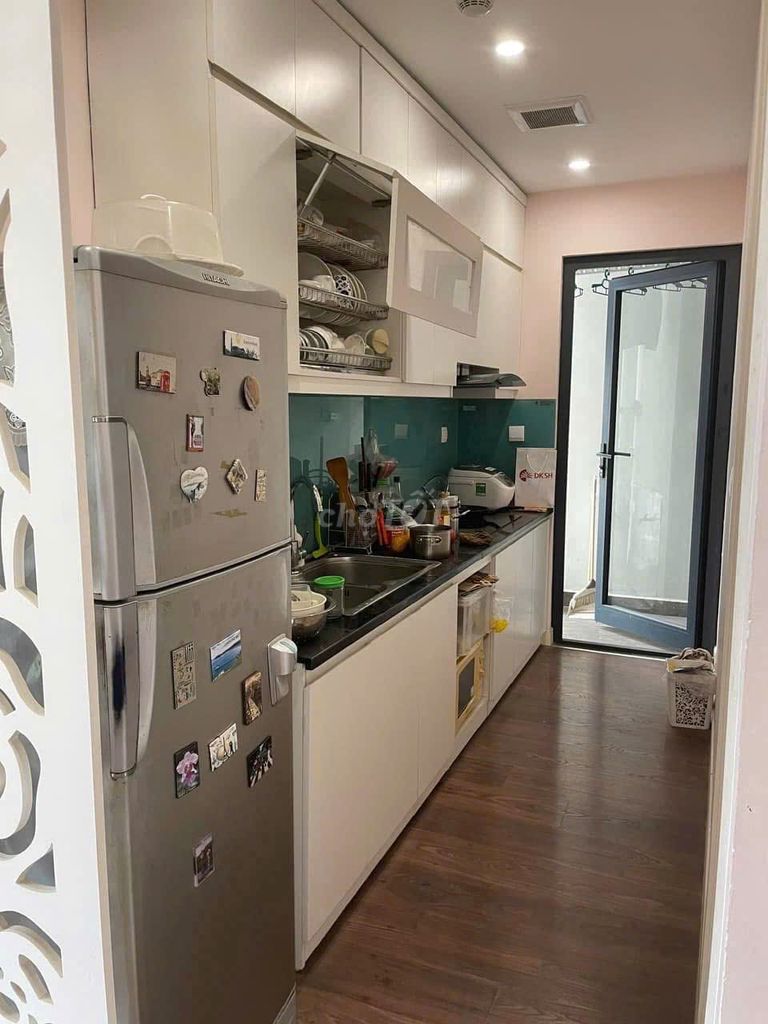 House of Djia, 45th Street, Western Society 2 p sleeps 78 m2 8 million per month