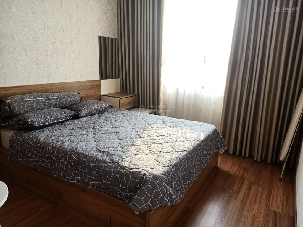 Rent the apartment for two bedrooms, basic furniture for 15 million a month.