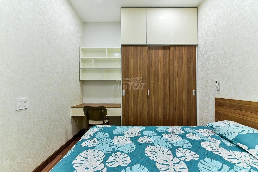 Rent the apartment for two bedrooms, basic furniture for 15 million a month.