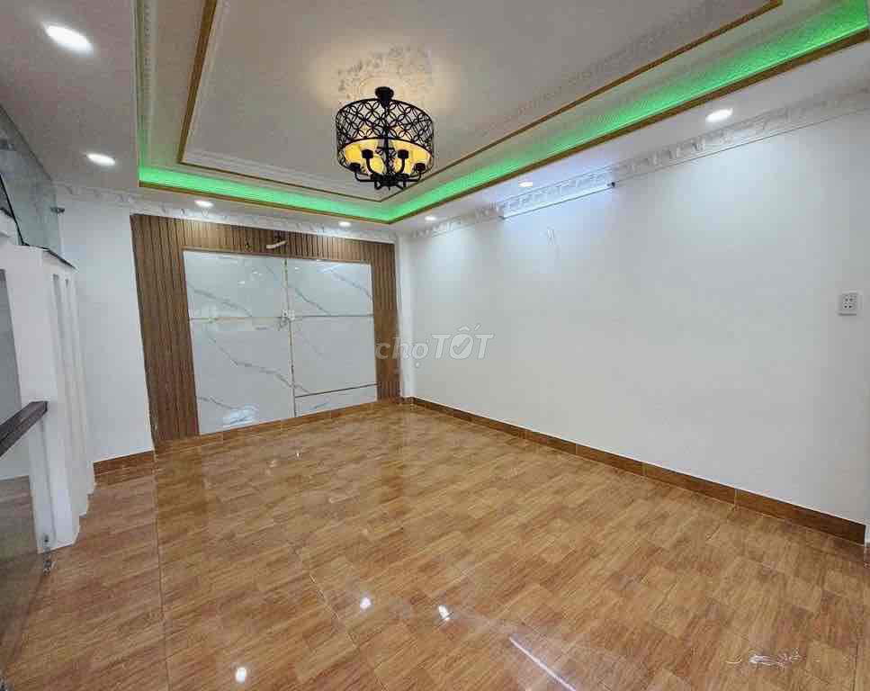 New house, x-ray alley - 4 x 18 meters blue row 1 .1 floor car yard