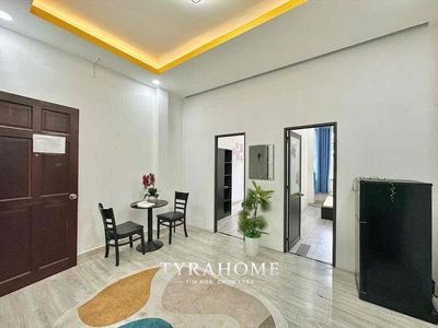 apartment 2 balcony bedroom full of furniture 55 M2 right near the market.