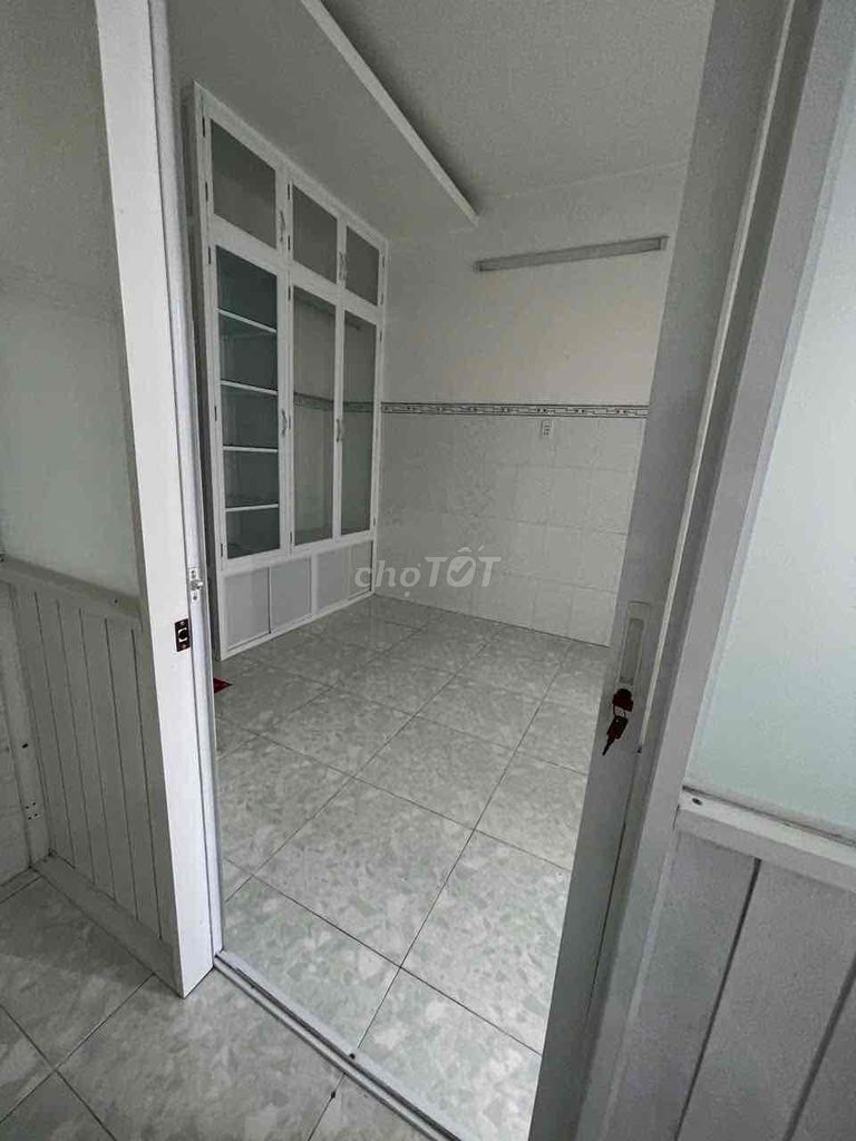 house [4 x 4 ] 2 floors 2 bedroom, 2 toilets, 640 26-3 colossus