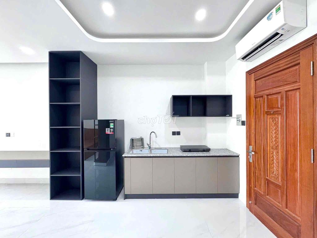 Studio Public Service is just Bạch Đằng.