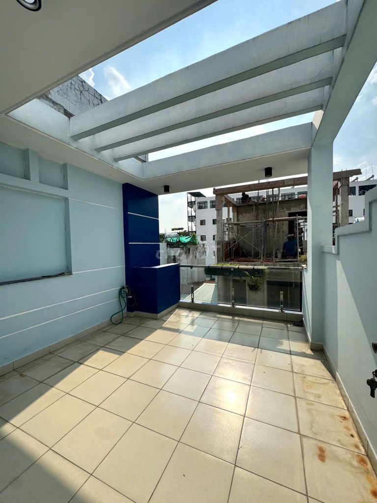 Rent the original four-story apartment -16/ Dương Quảng Hàm, 5 Gò Vấp, 10 million.