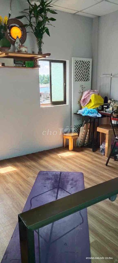 3rd floor 3rd floor bedroom 2 roof toilet ql13 near the University of Law 11 million