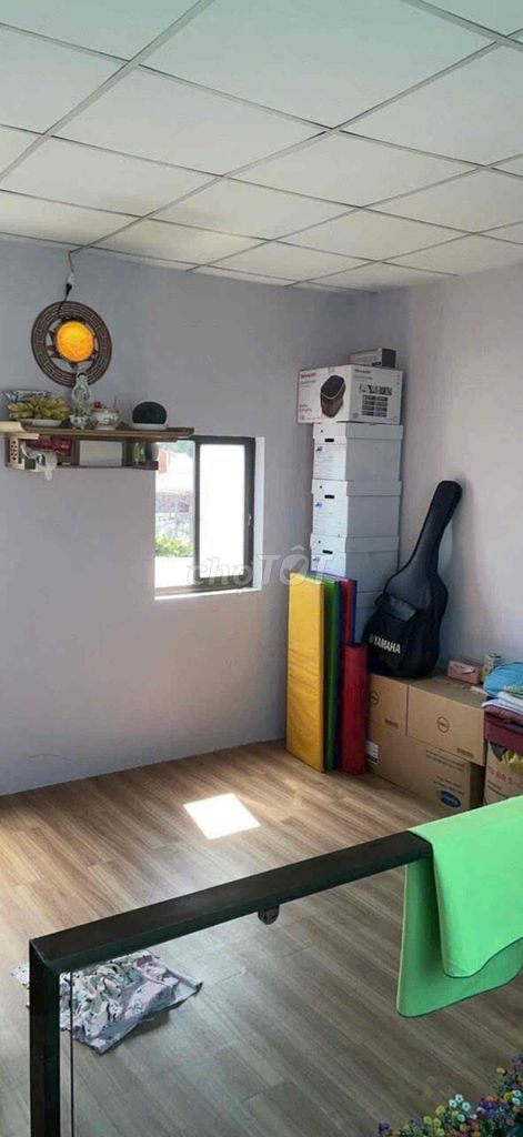 3rd floor 3rd floor bedroom 2 roof toilet ql13 near the University of Law 11 million