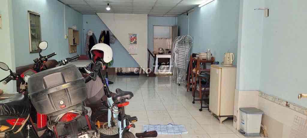 The ground floor is two bedrooms, near Tô Hiến Thành, near BS.