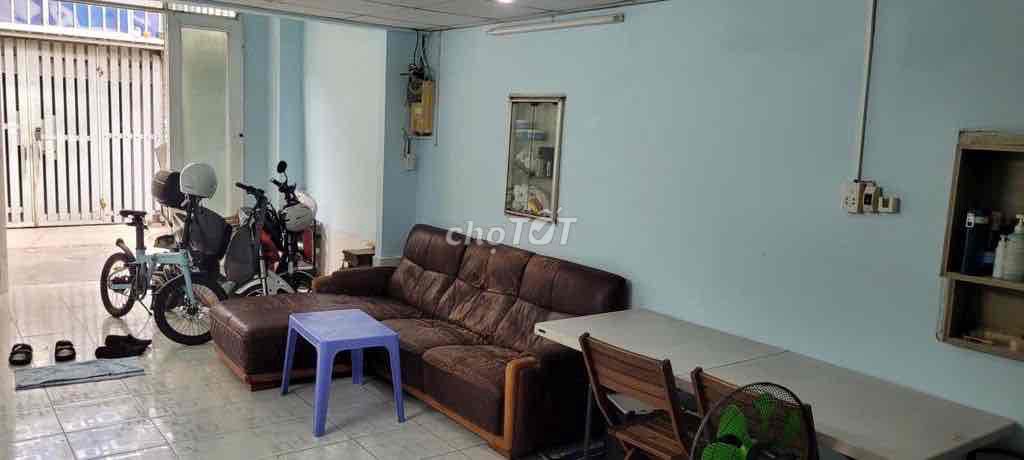 The ground floor is two bedrooms, near Tô Hiến Thành, near BS.