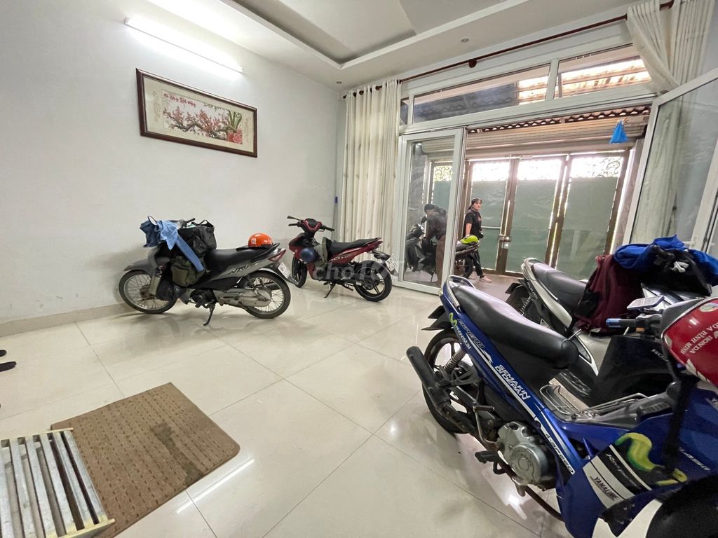 Southern dorm near gtvt, hutech, right on the bus route of fpt – full interior