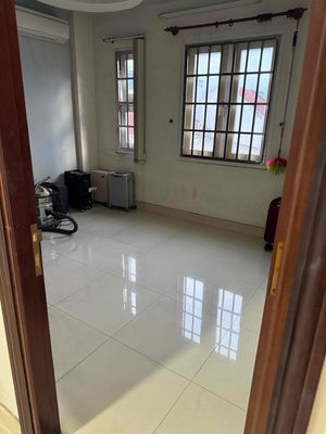 Rent the level 2 on Nguyễn Duy Trinh front floor