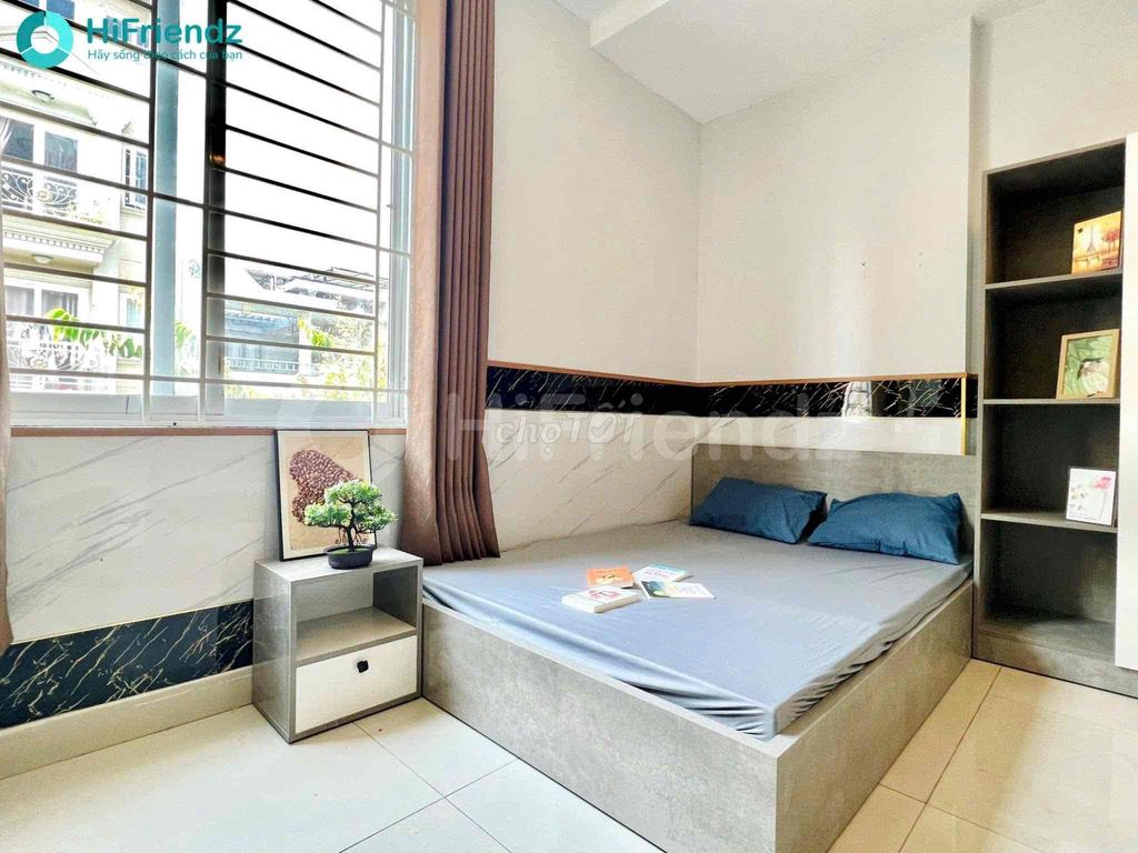 The studio is a super-beautiful interior near the Great District 8 district 5.