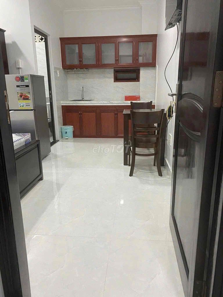 New room in front of Xóm Chiếu.