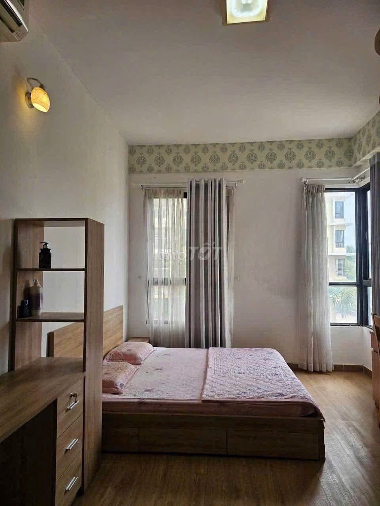 Three super-wide bedrooms 100 M-chovies of the 7th district.