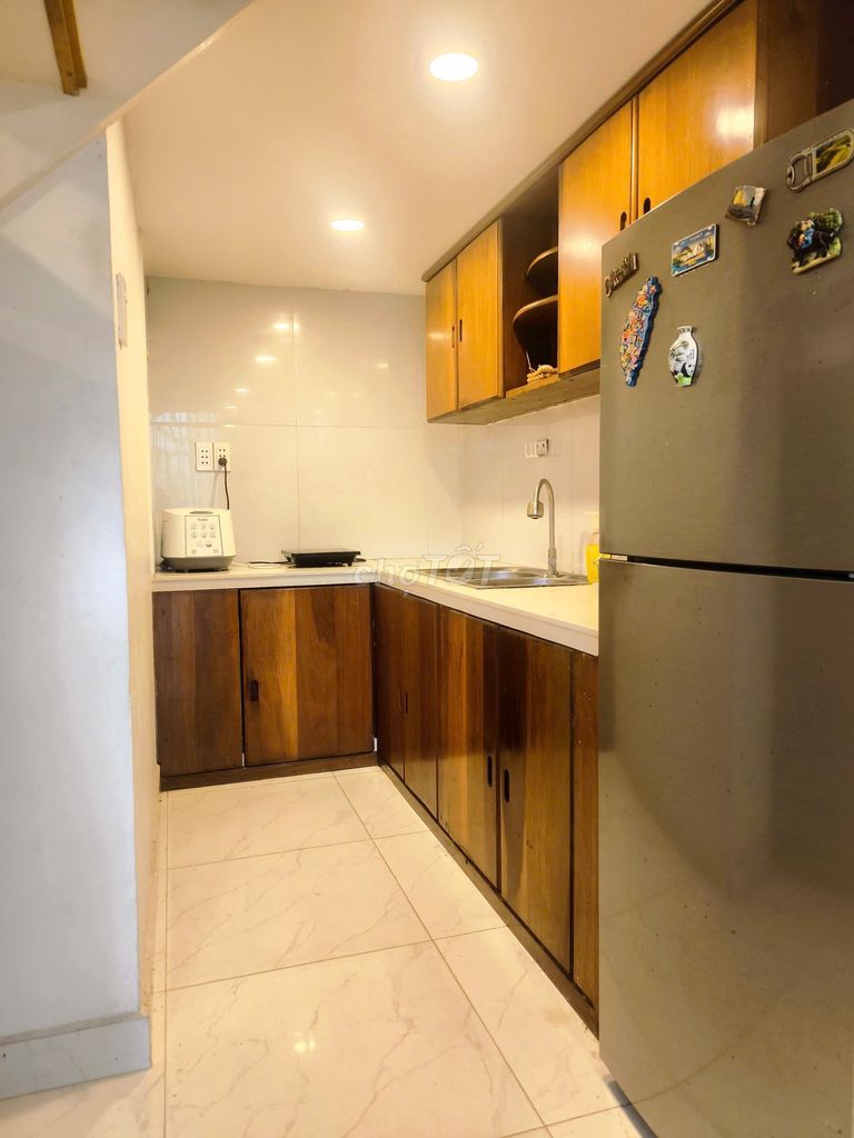 Rent Hưng Vượng 3 District 7, area: 70 meters two bedrooms, there's all seven.