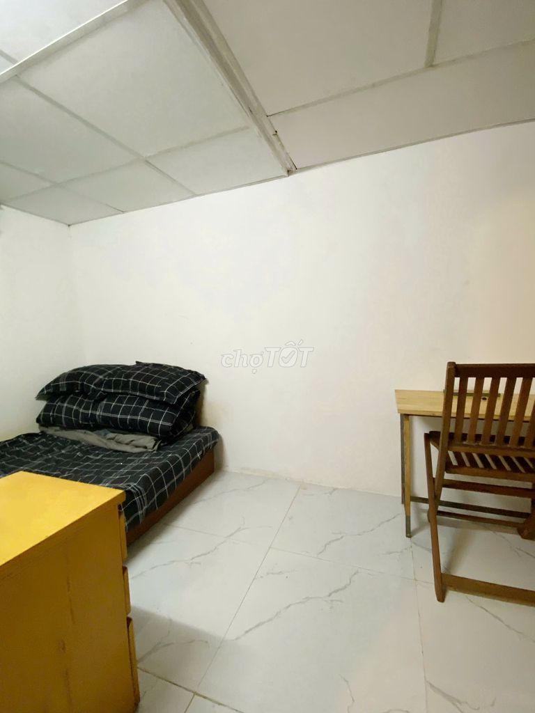 Room for rent from 1 million at Bình Thạnh.