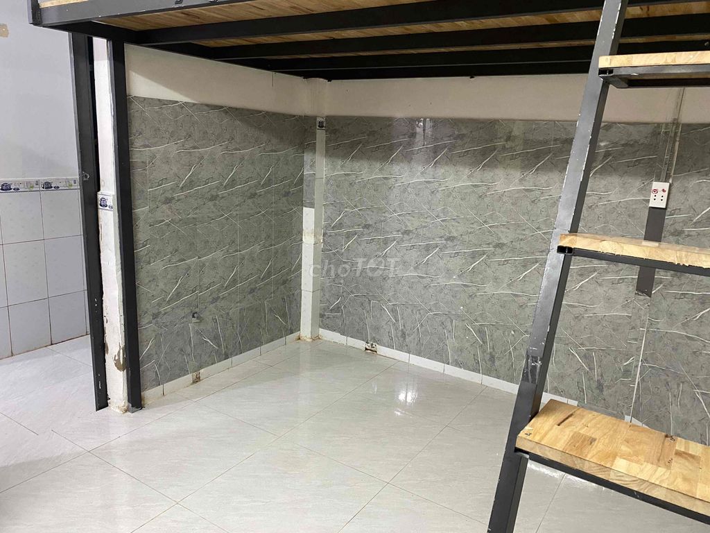Rent room for rent.
