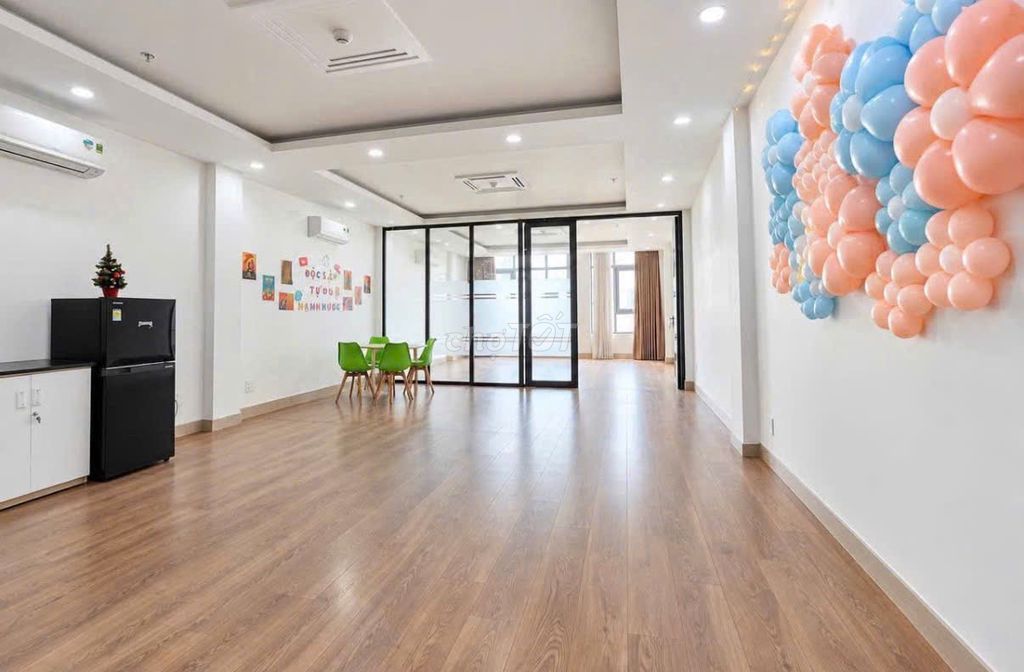 Rent building 340 Lý Thường Kiệt, District 10 – 7 stories, elevator - 100 million.