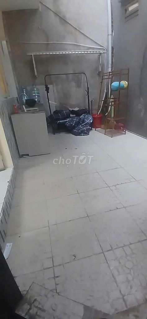 Let's rent the whole place.