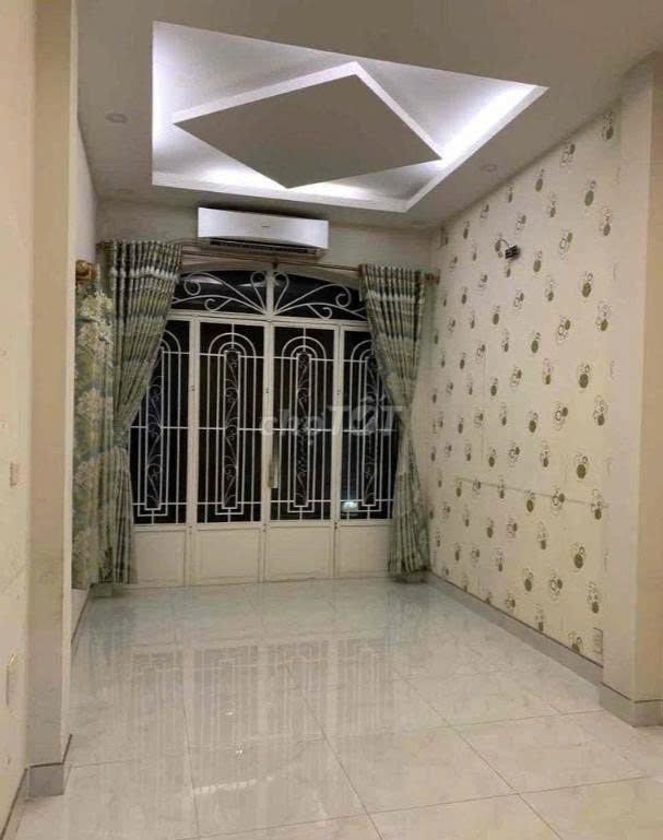 Let's rent it to area three,5 X18 M Lê Hồng Phong, 4th District 5.