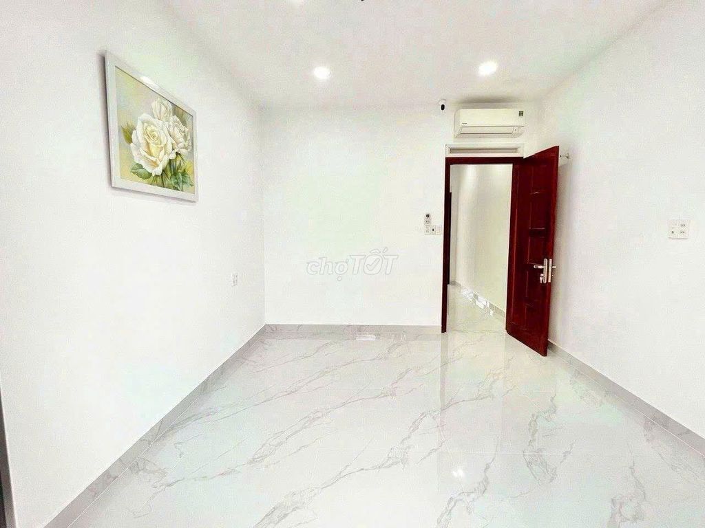 Need to rent an alley house 31/6 A Hoàng Hoa Thám-713 QTân Bình