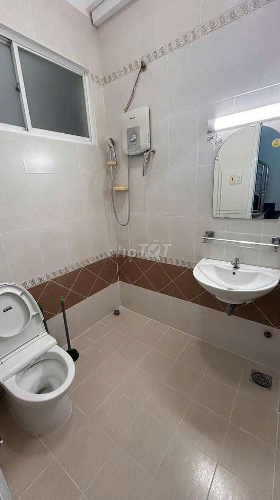 House 1 .3th floor 4th floor bedroom on Route 174 Tân Quy.
