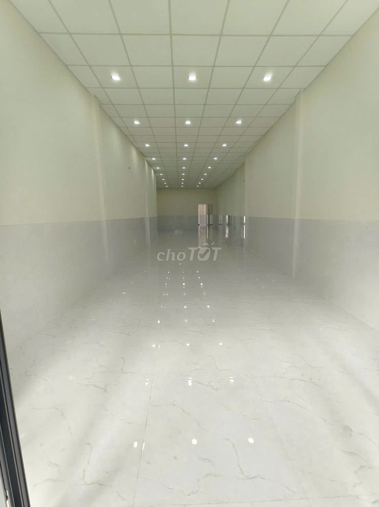 Front level, 4 x 35 meters behind, 2 bedrooms, 28 million.