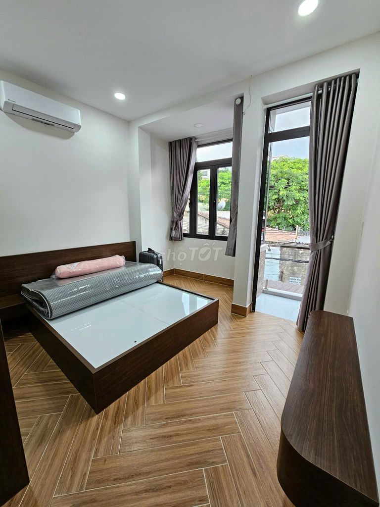 Rent a new house. It's a 12th floor.