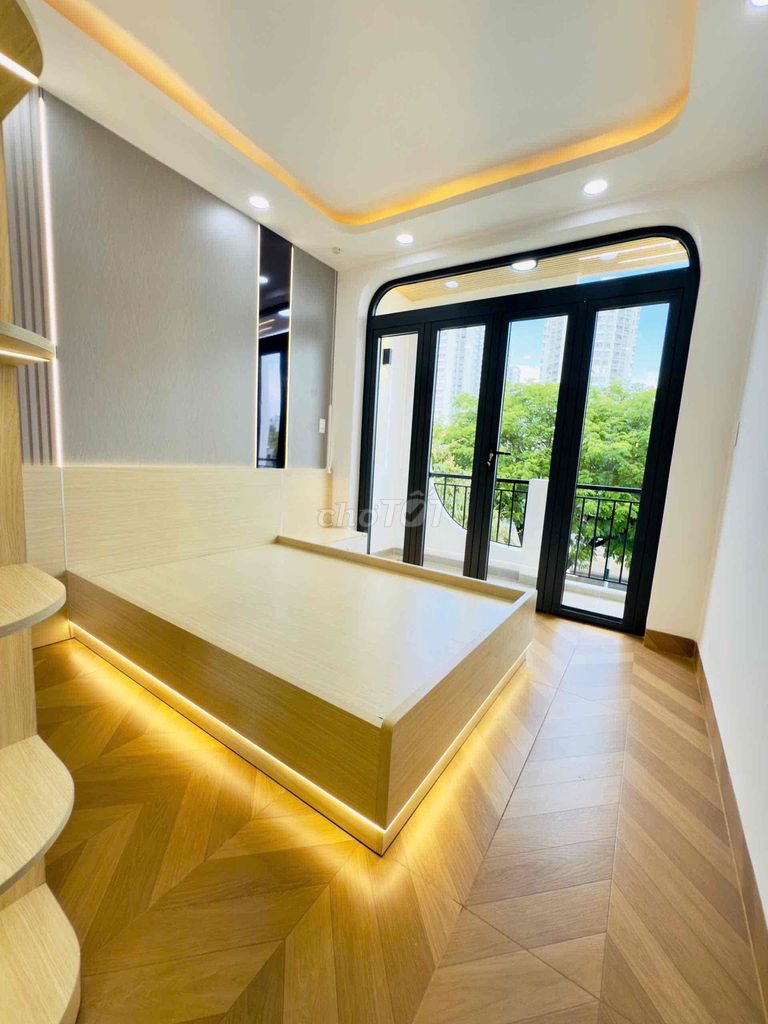 Rent a cash house 4 floors of new houses in place of 18 million.