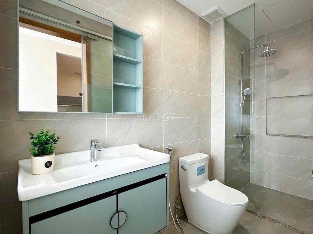Rent the studio, a full bedroom in the heart of the 7th county.