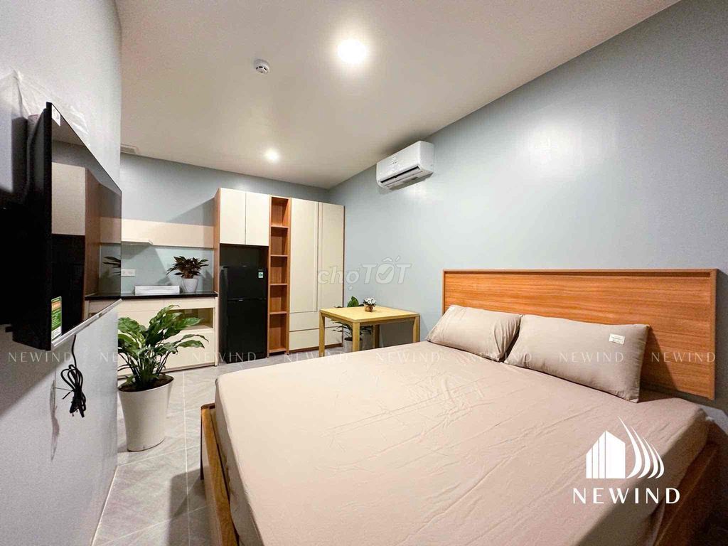 Rent the studio, a full bedroom in the heart of the 7th county.