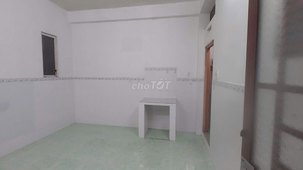 Ho Chi Minh City City City toilet 17 meters of cement.