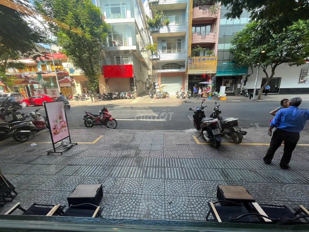 Renting 142 Yersin cash, District 1 -- ground-face all the way through - 45 million.