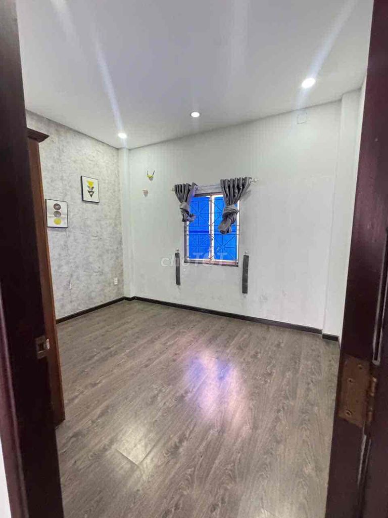 Rent the whole five bedrooms.