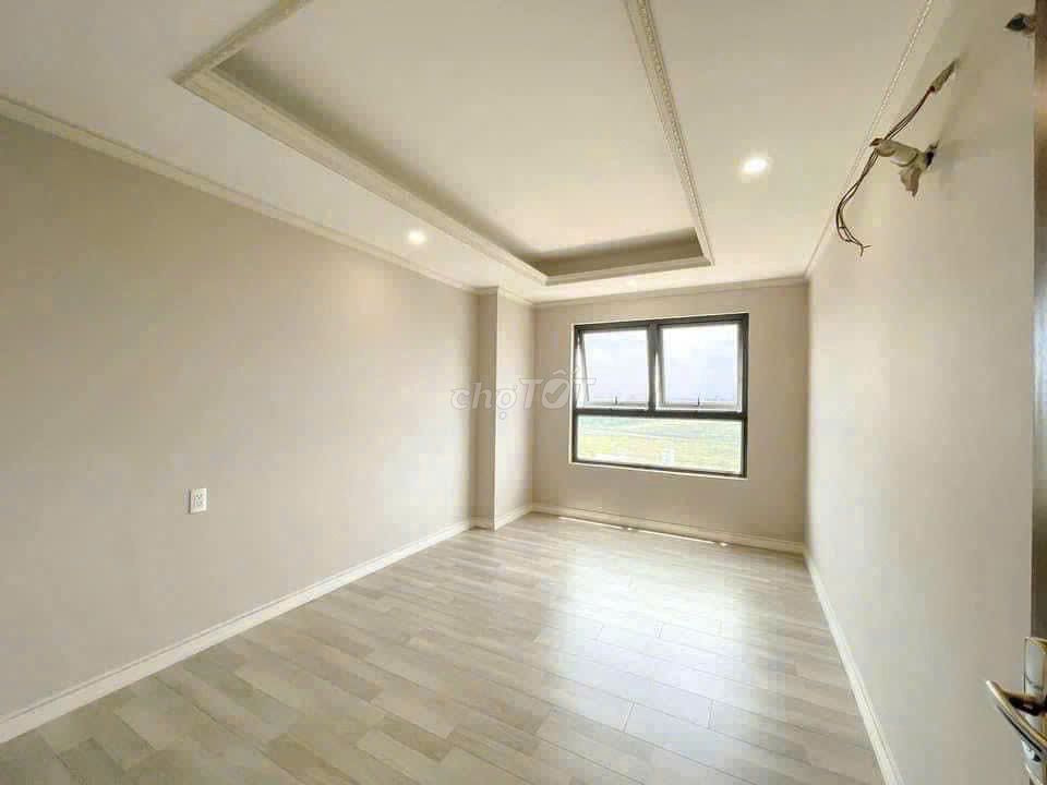 Topaz Home-Phan Went to sleep 3 p is beautiful, new, for 8 million. refrigerator
