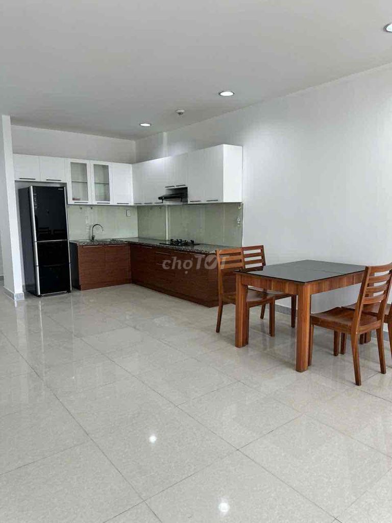 Rent Carina apartment 2 bedroom 2 toilets at 8.5 million a month.
