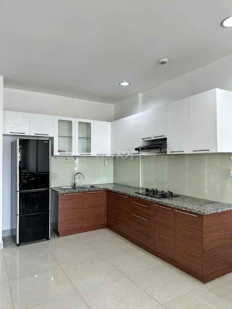 Rent Carina apartment 2 bedroom 2 toilets at 8.5 million a month.