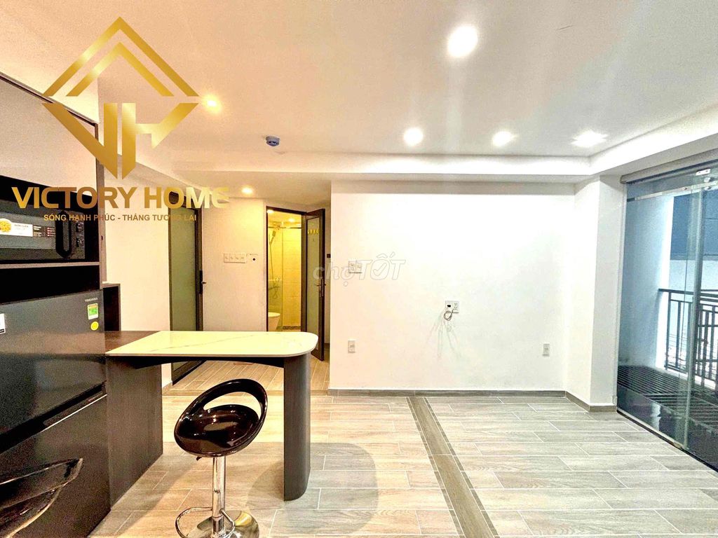 High-class apartment, one bedroom downtown.