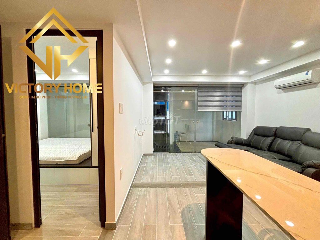 High-class apartment, one bedroom downtown.