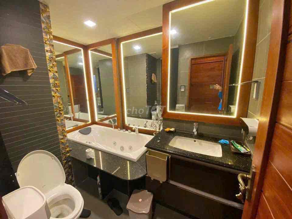 Rent the Orchard Parkview apartment 3 bedrooms 2 toilets. cvctrem