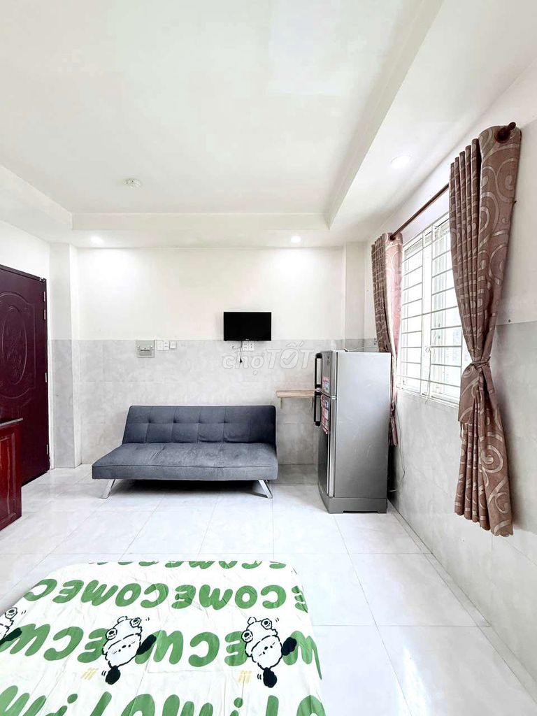 Rent the entire Tân Phú interior-- large windows, elevators, garages.