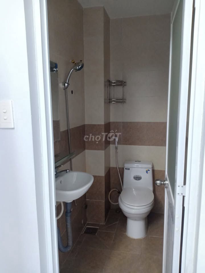 Rent a new suite with balcon, garage car, free time.