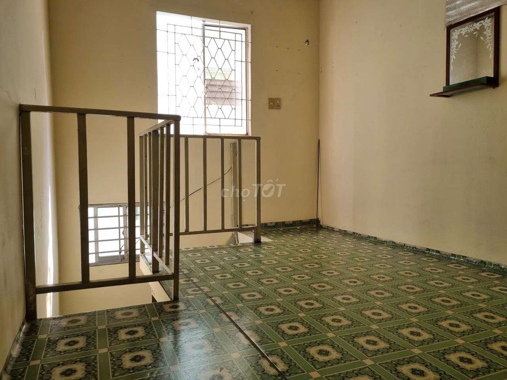 ground room Phú Nhuận, private passage, now free.