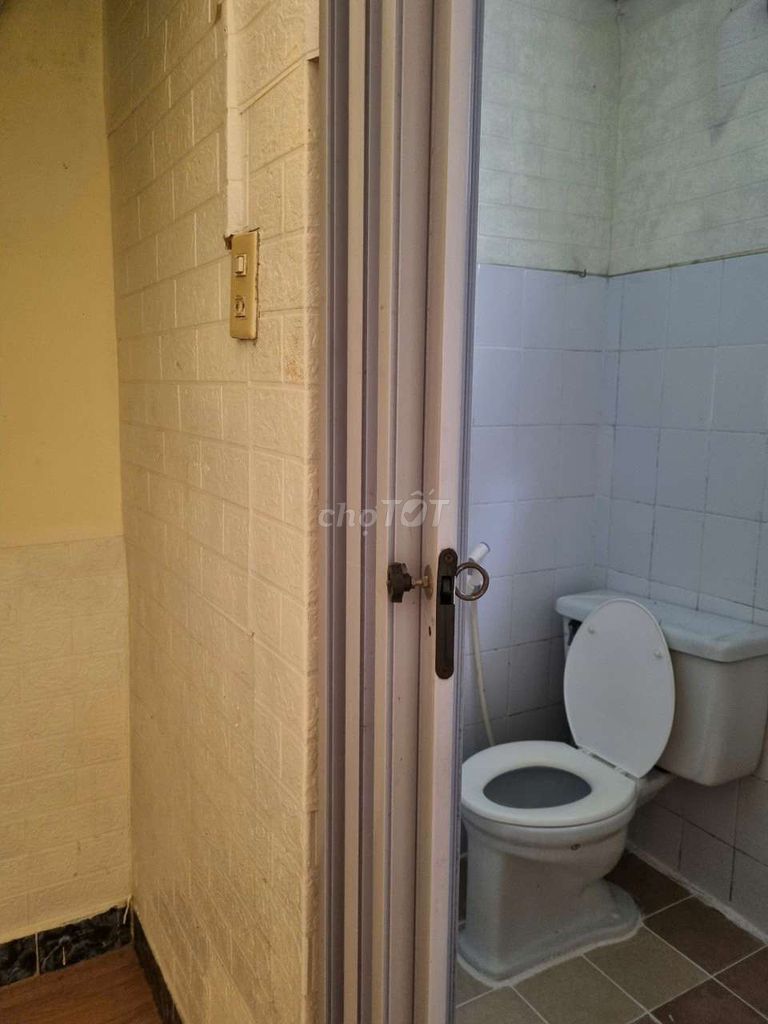 ground room Phú Nhuận, private passage, now free.