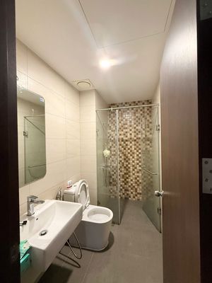 Rent PiCity High Park two bedrooms, a full-size toilet, 10 million worth of furniture, take the house now.
