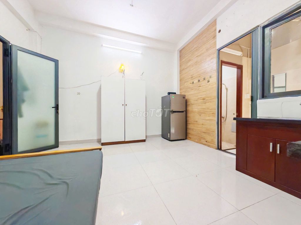rent a 30 M full window interior in Quang Trung, Gò Vấp