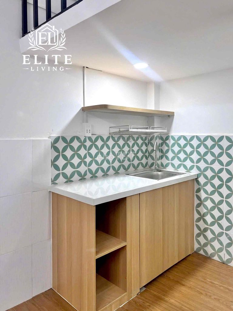 It's the perfect suite near the manro chicken house.