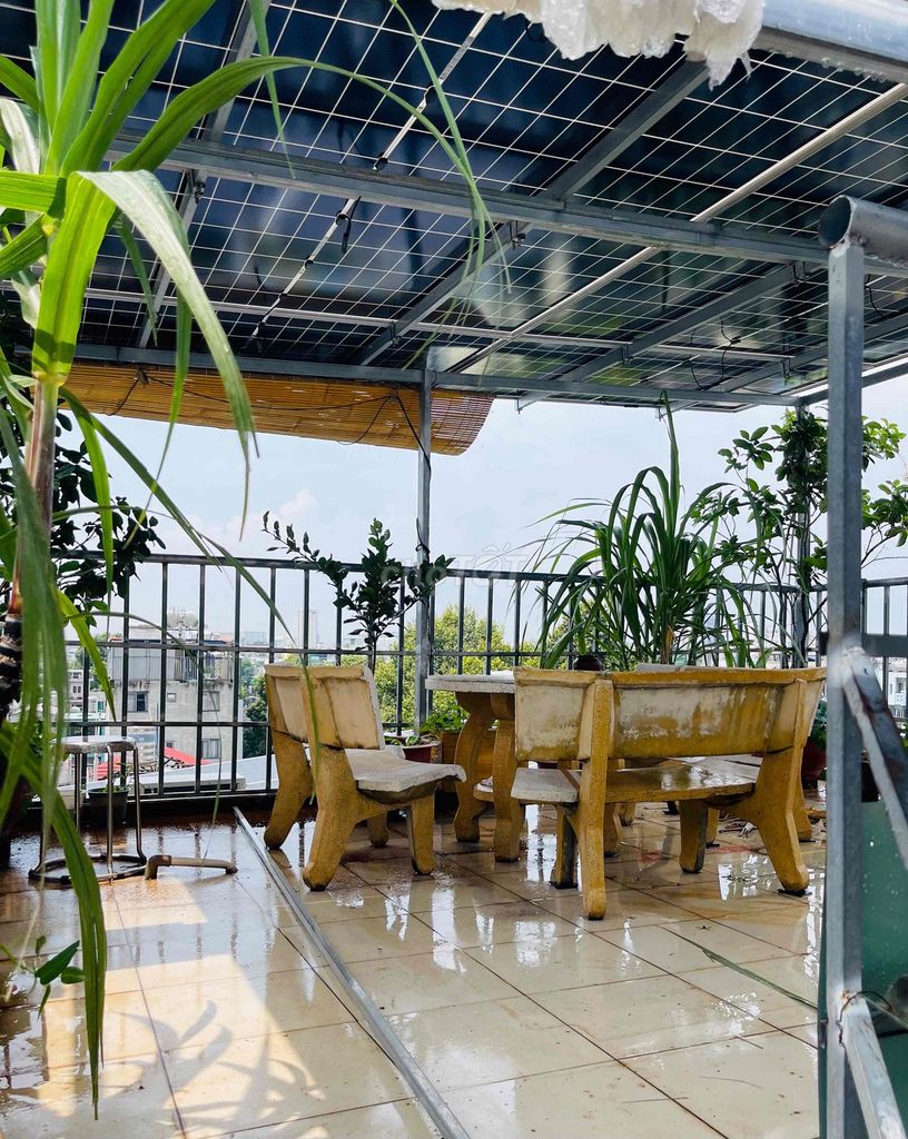 Renting apartment 3rd. Full interior, rooftop.