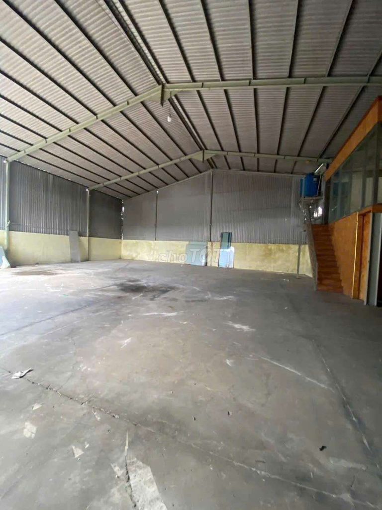 600 meters of 10 tons of car production warehouse