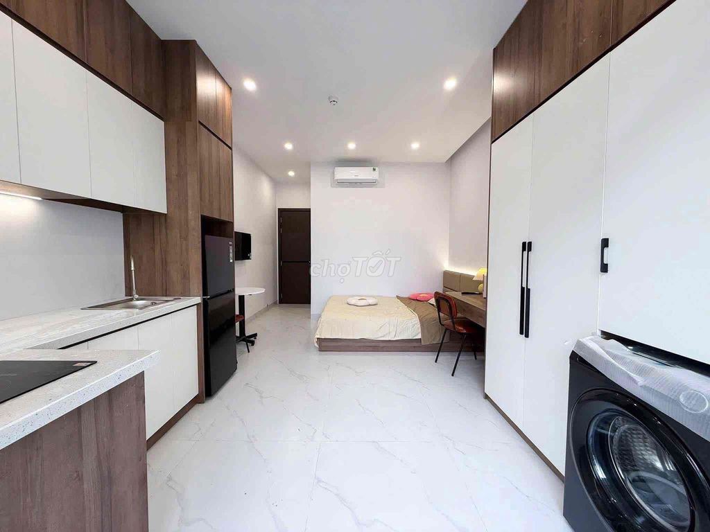 Rent the studio sight of the sun full of furniture at the top of the block.